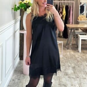 A-View - Kjole - Valentine Short Dress - Black